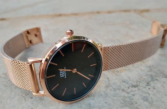 Orologio classico donna in oro rosa Halfeti