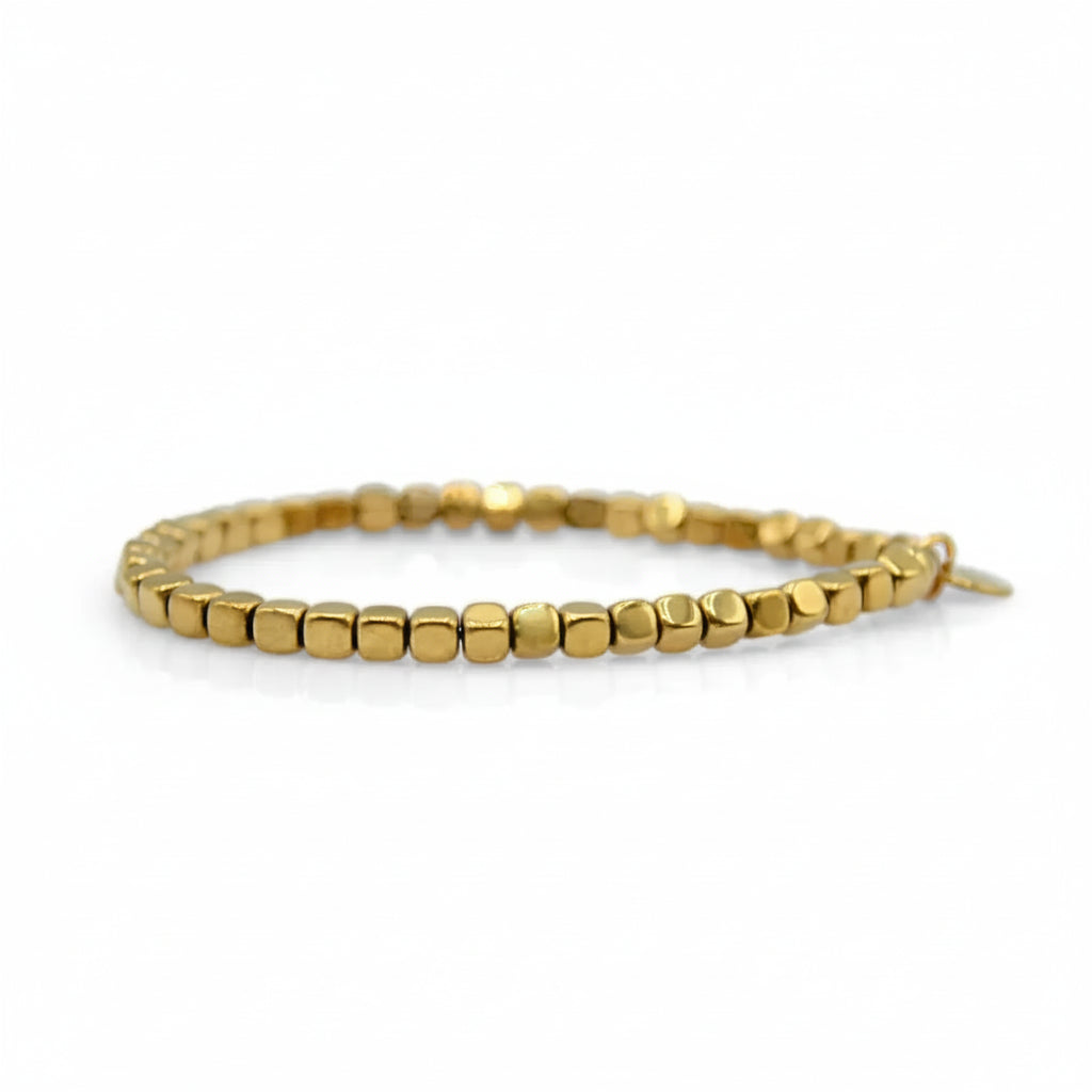 Bracciale Eris con Cubotti in Ematite Oro 4mm