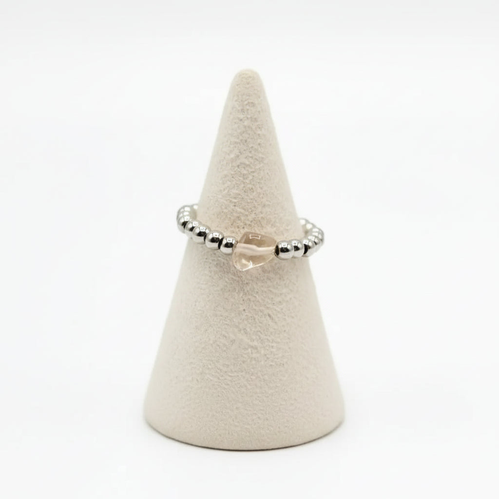 Anello Elastico con Quarzo Trasparente  Eleganza Minimalista e Comfort Infinito