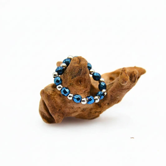 Anello Elastico con Ematite Blu Lucida Sfaccettata