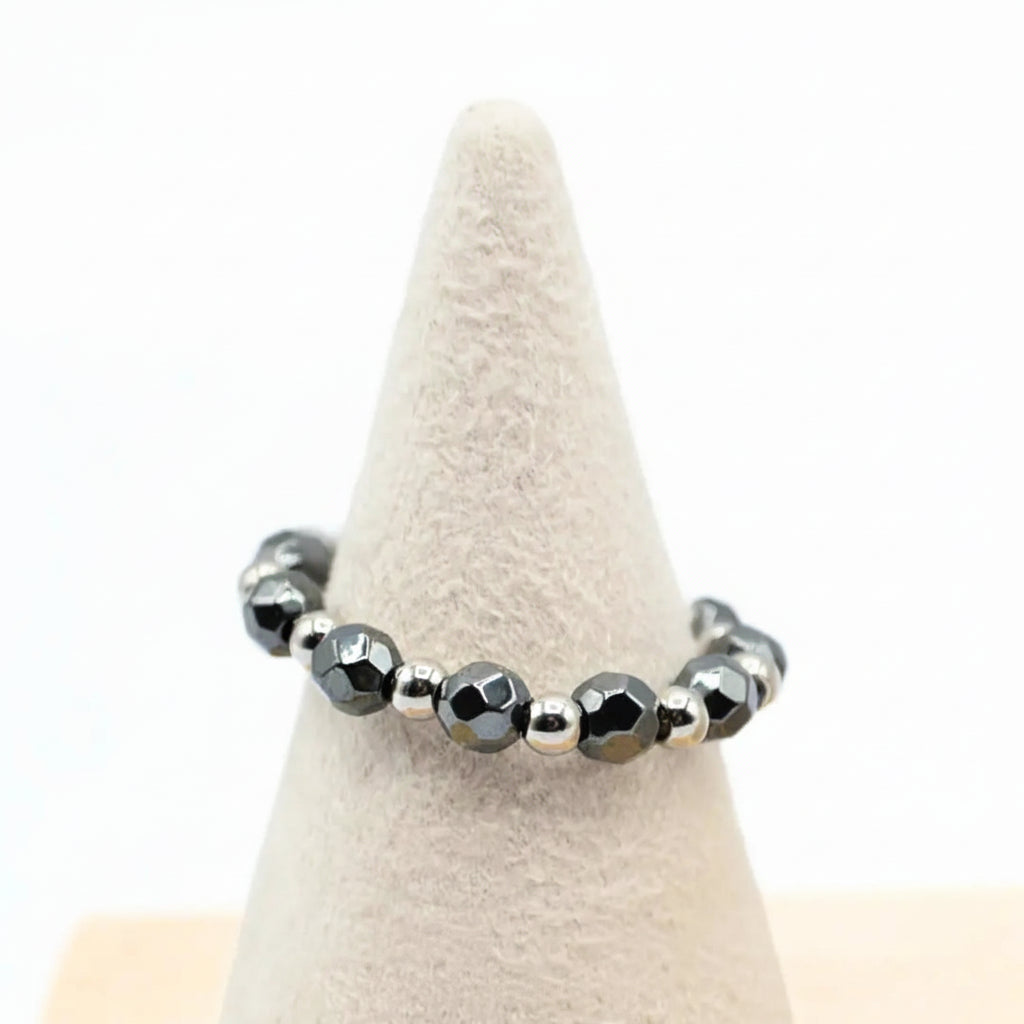 Elastischer Ring mit facettiertem Anthrazit-Hämatit