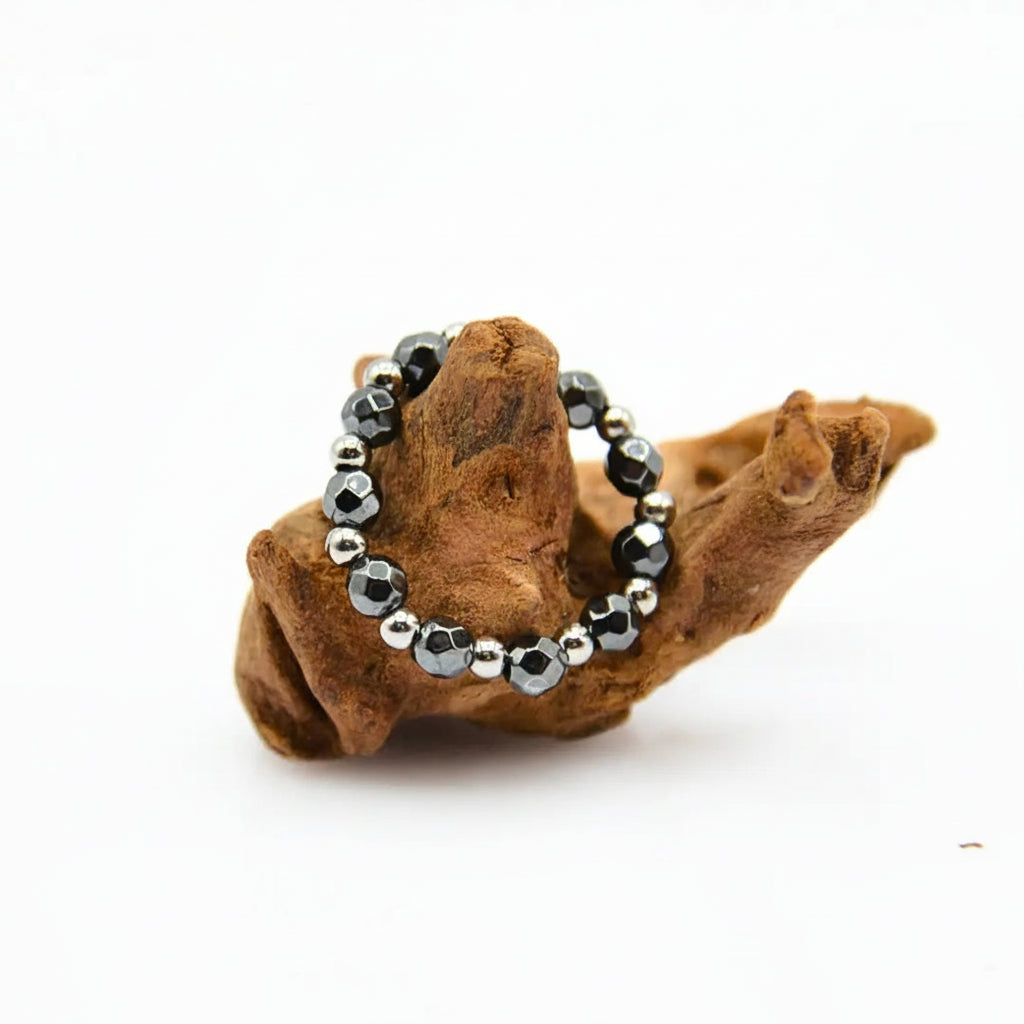 Elastischer Ring mit facettiertem Anthrazit-Hämatit