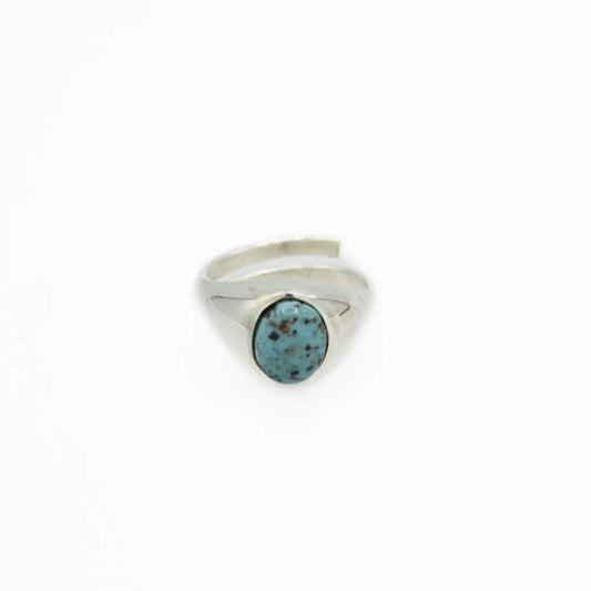 Eternity - Anello con Pasta Turchese: Un Simbolo di Fascino ed Eleganza