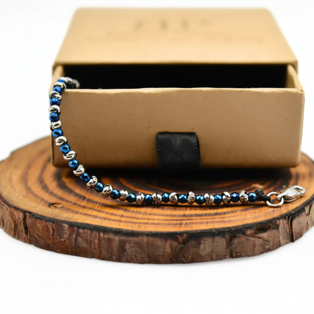 Braid Mini 2.0 Armband mit facettiertem, poliertem blauem Hämatit