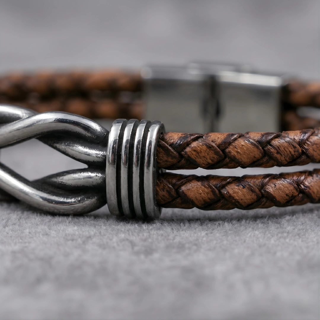 Bracciale Simbolo Infinito in Pelle Marrone