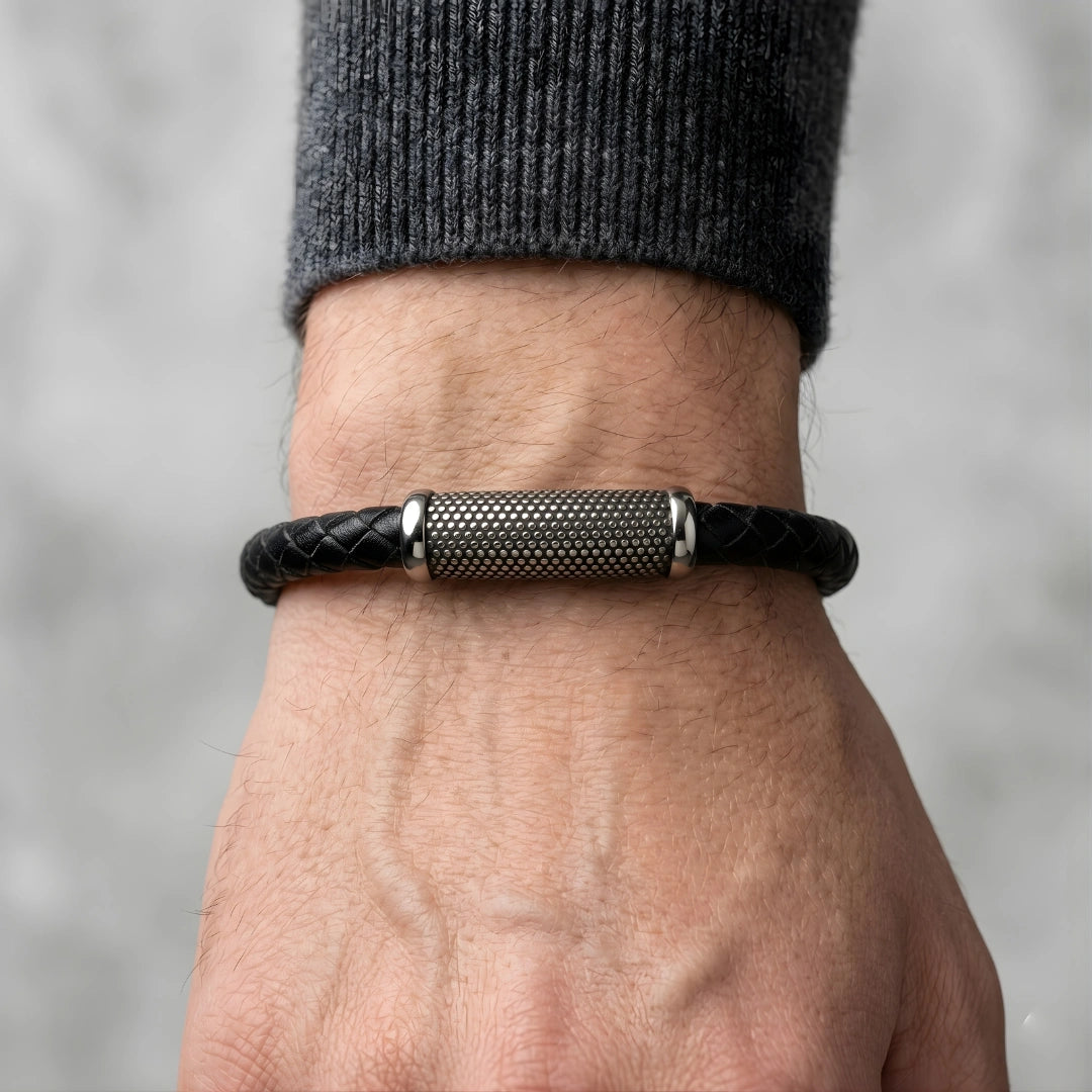 Bracciale Pelle Nera  Inserto puntinato