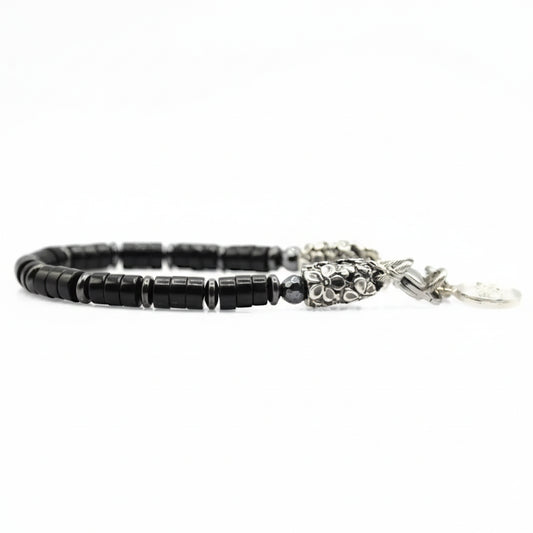 Bracciale Eden Orion: Riflessi Stellari l'Eleganza dell'Onice nera e dell'Ematite