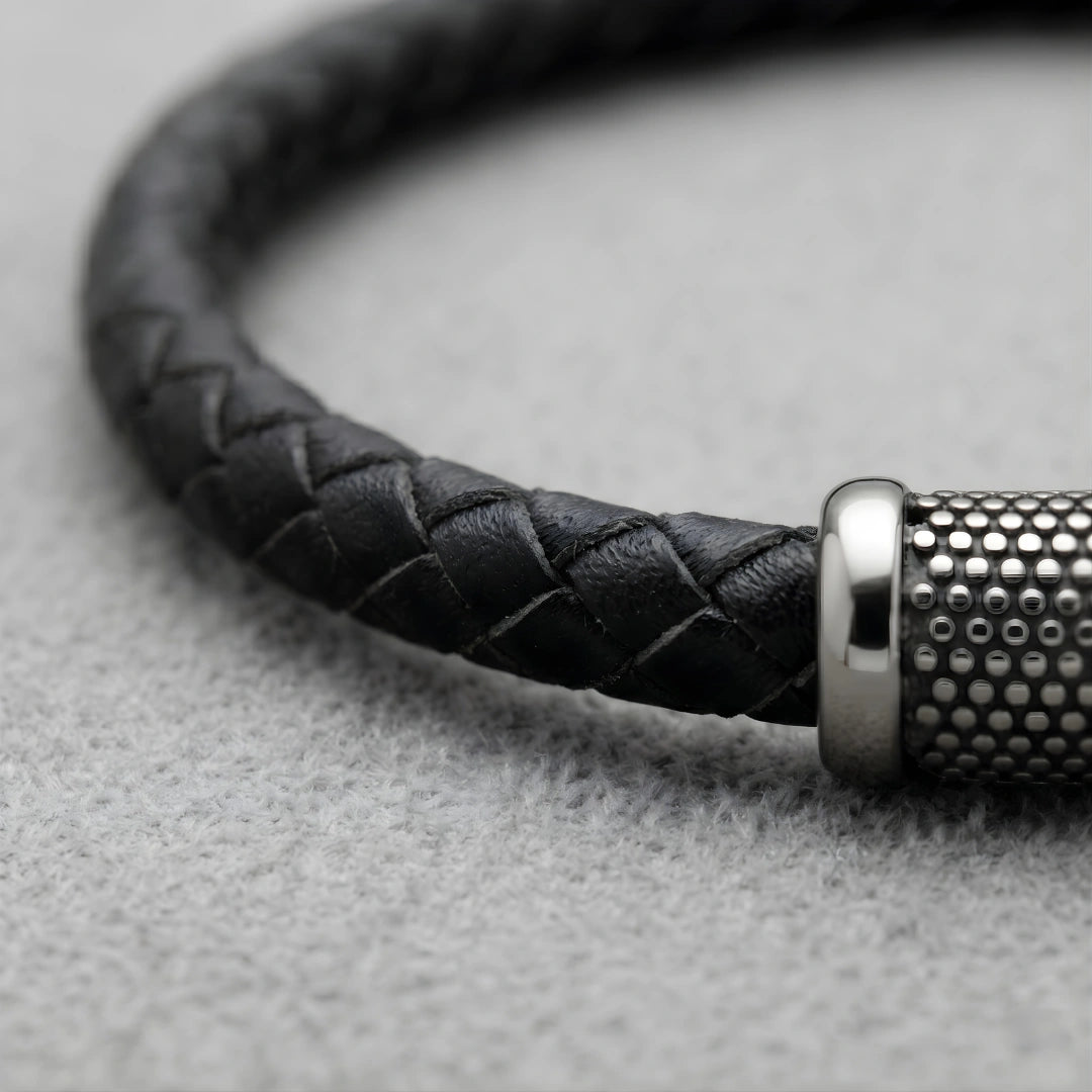 Bracciale Pelle Nera  Inserto puntinato