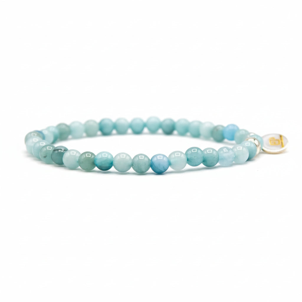 Armband mit schattierten blauen Achatsteinen