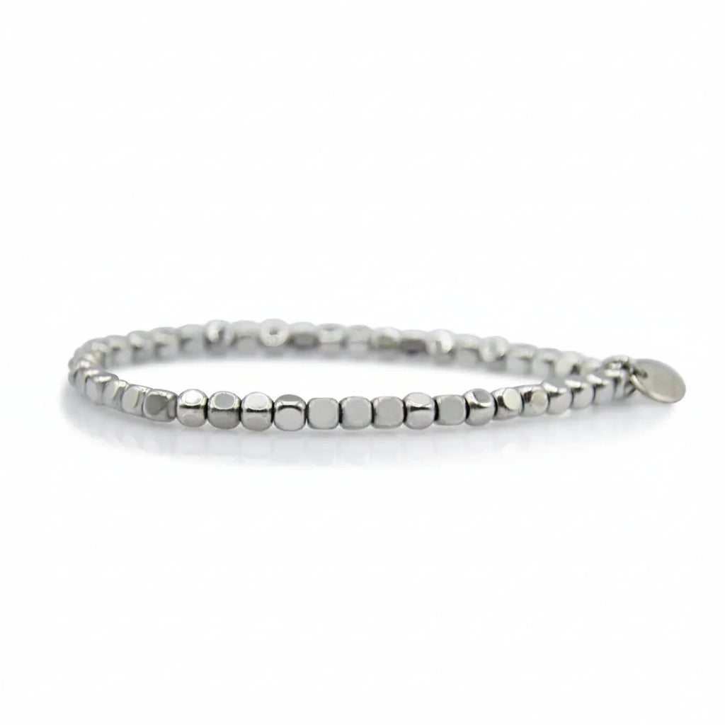Bracciale Eris con Cubotti di Ematite Argento 4mm