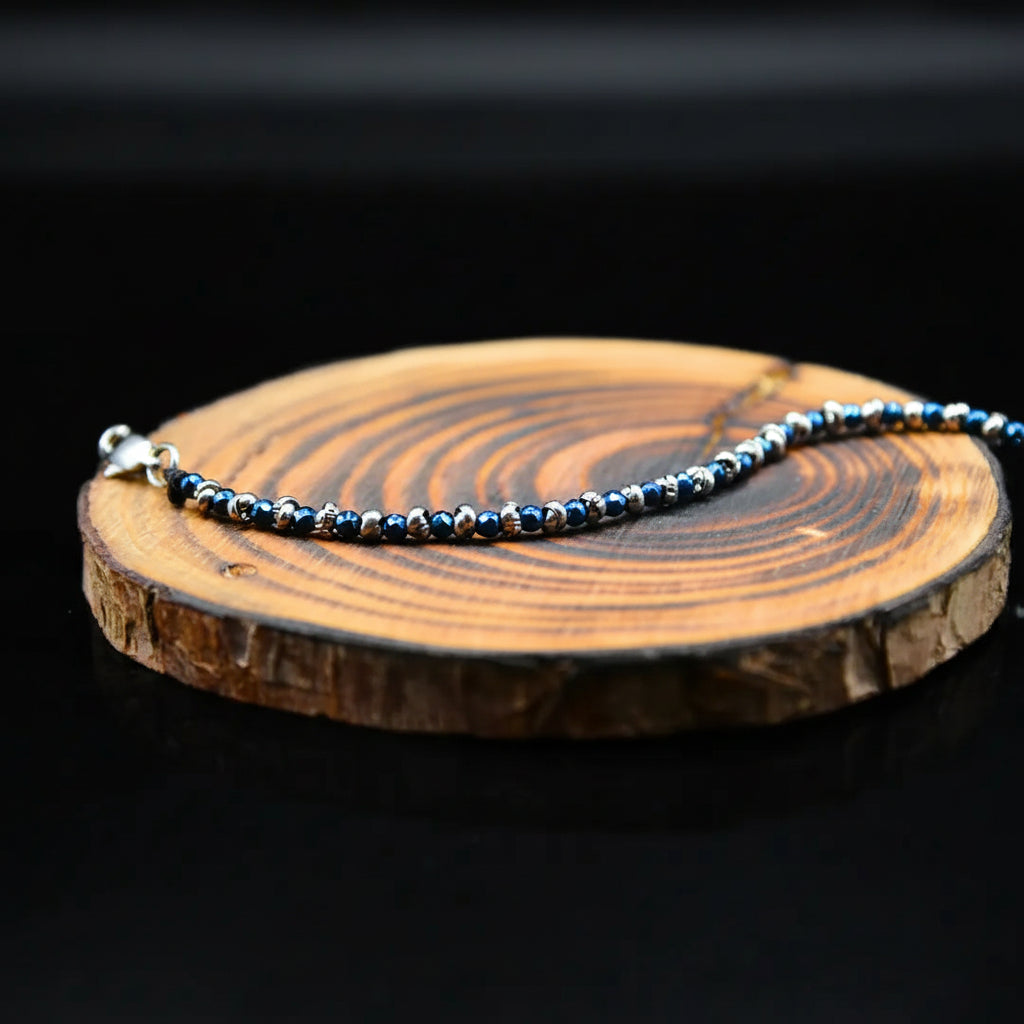 Braid Mini 2.0 Armband mit facettiertem, poliertem blauem Hämatit