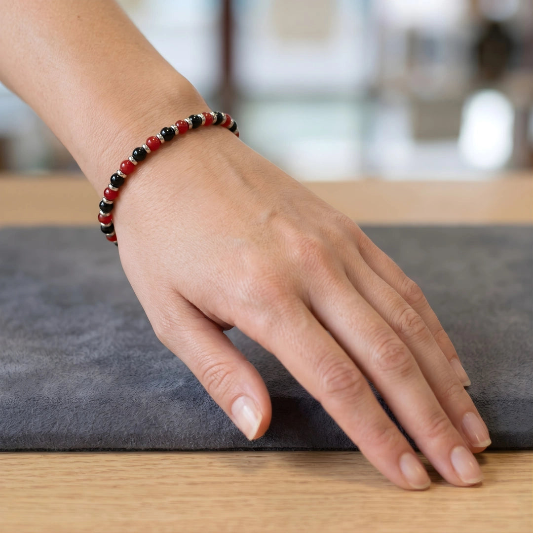 Bracciale Rosso Nero Sport – Agata Rossa e Onice Nero 4 MM