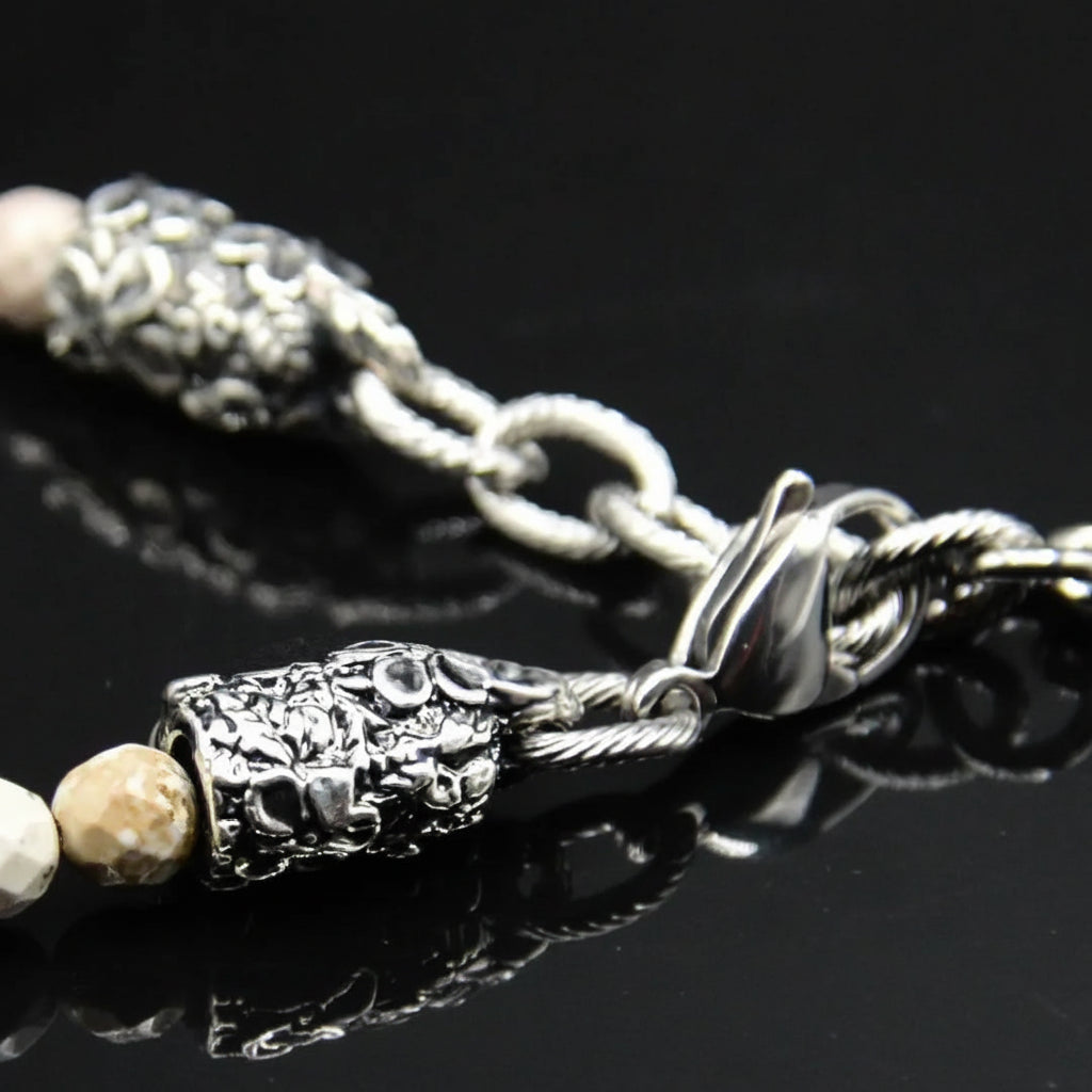 Bracciale Eden Lotus: Eleganza Spirituale che Tocca l'Anima