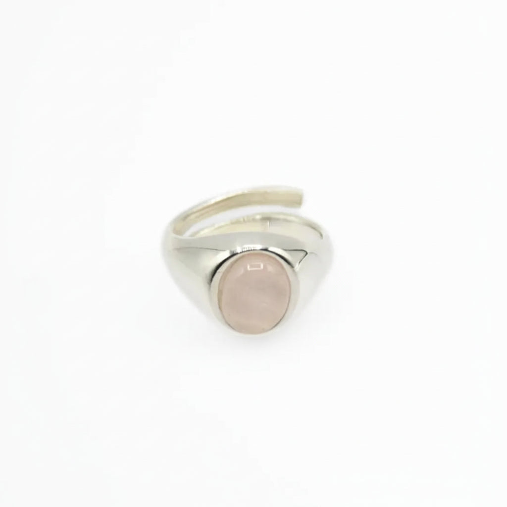 Ewigkeit: Rosenquarzring – Die Eleganz der Zartheit
