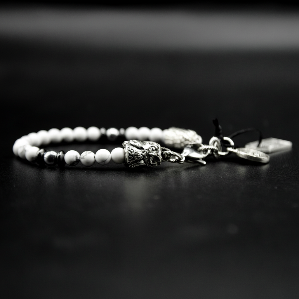 Serenity – Armband aus Howlith und Hämatit mit Eule